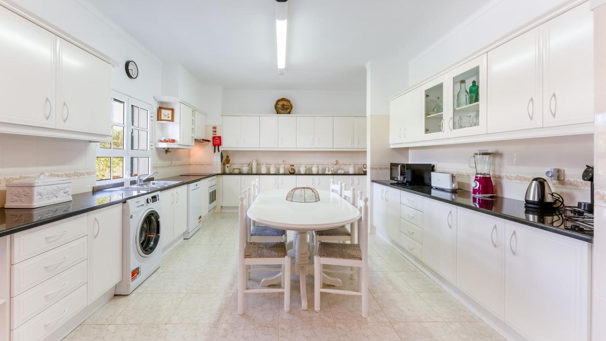 Sunny & Calm 4 Bdr House W/ Pool By Lovelystay Santo Estevao  Exterior foto