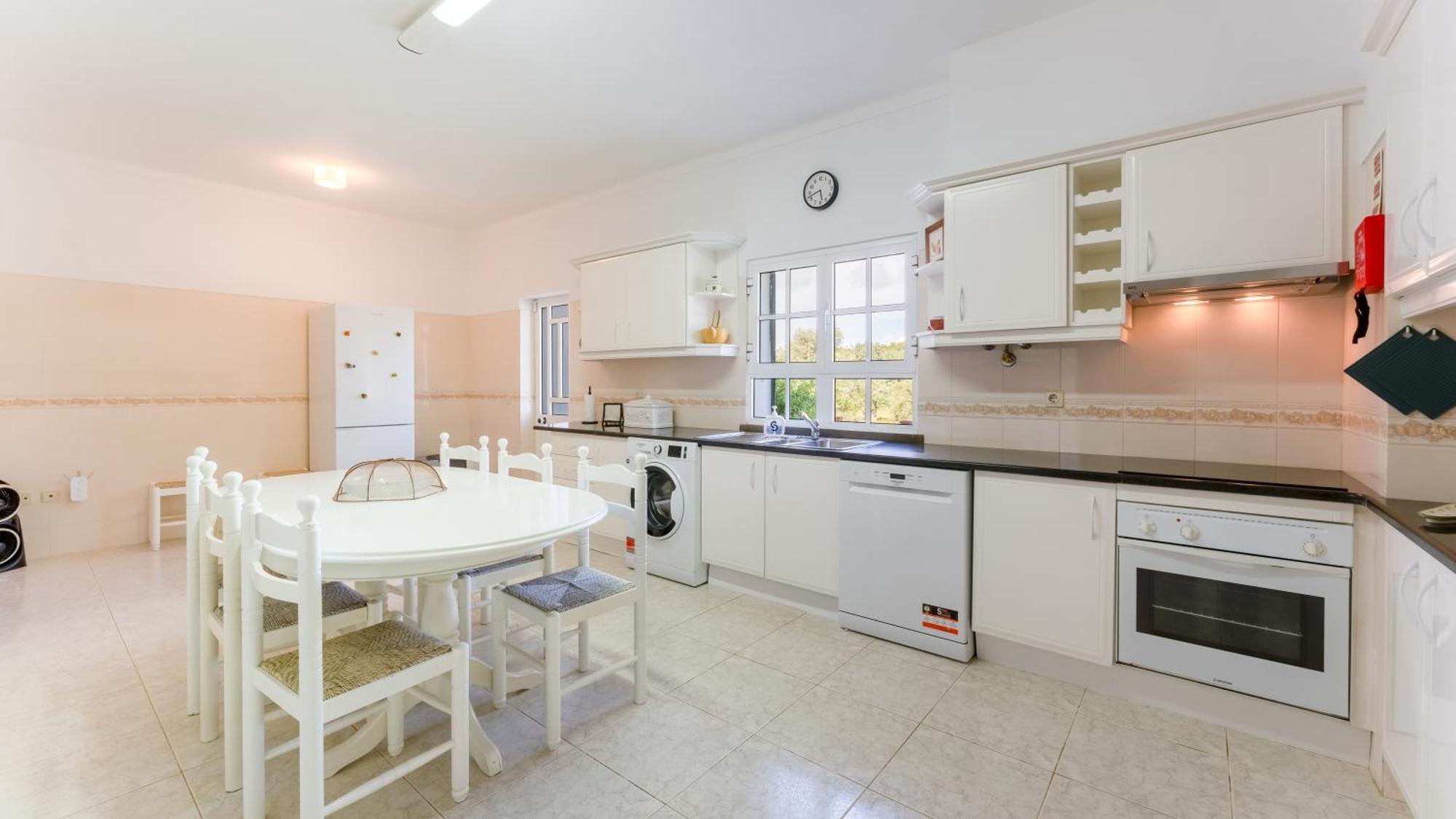Sunny & Calm 4 Bdr House W/ Pool By Lovelystay Santo Estevao  Exterior foto