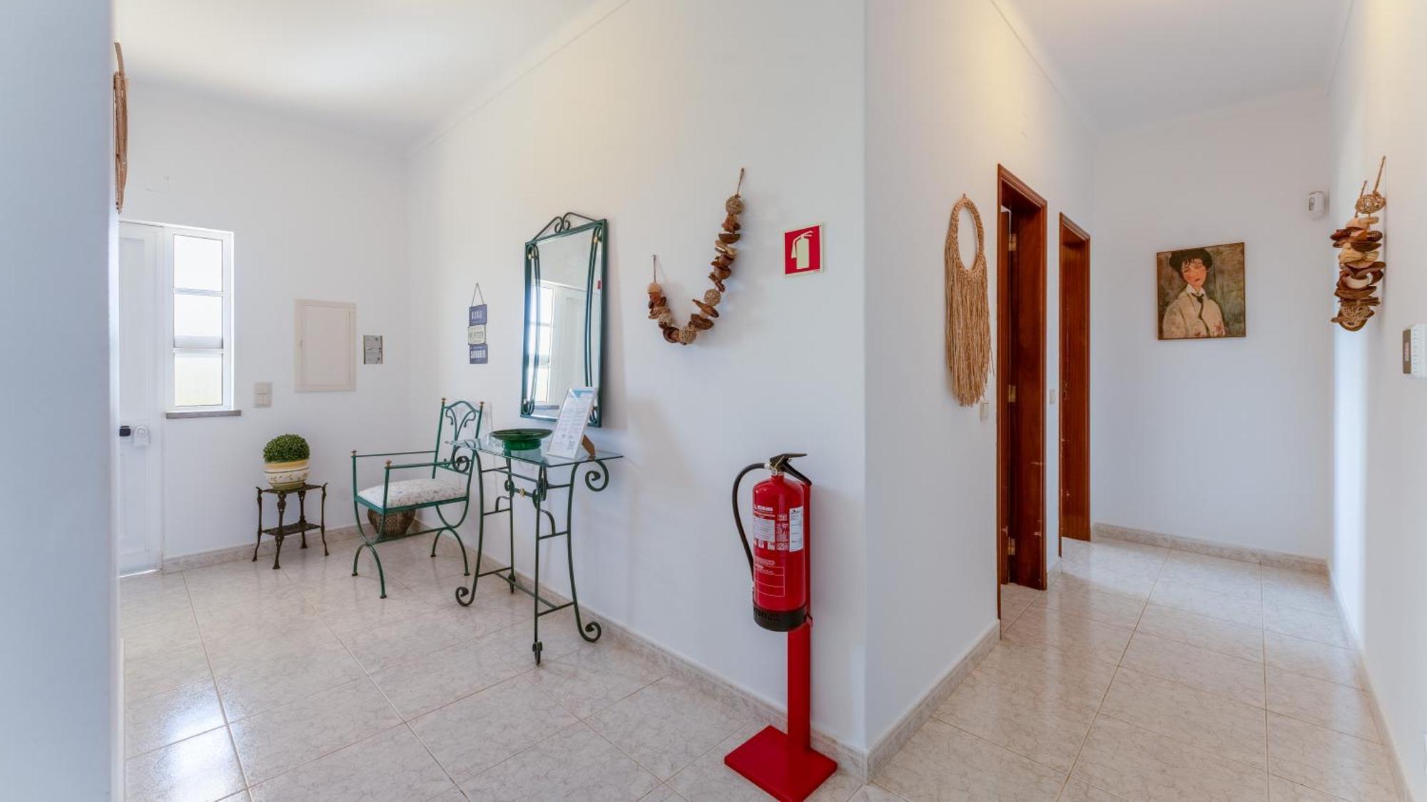 Sunny & Calm 4 Bdr House W/ Pool By Lovelystay Santo Estevao  Exterior foto