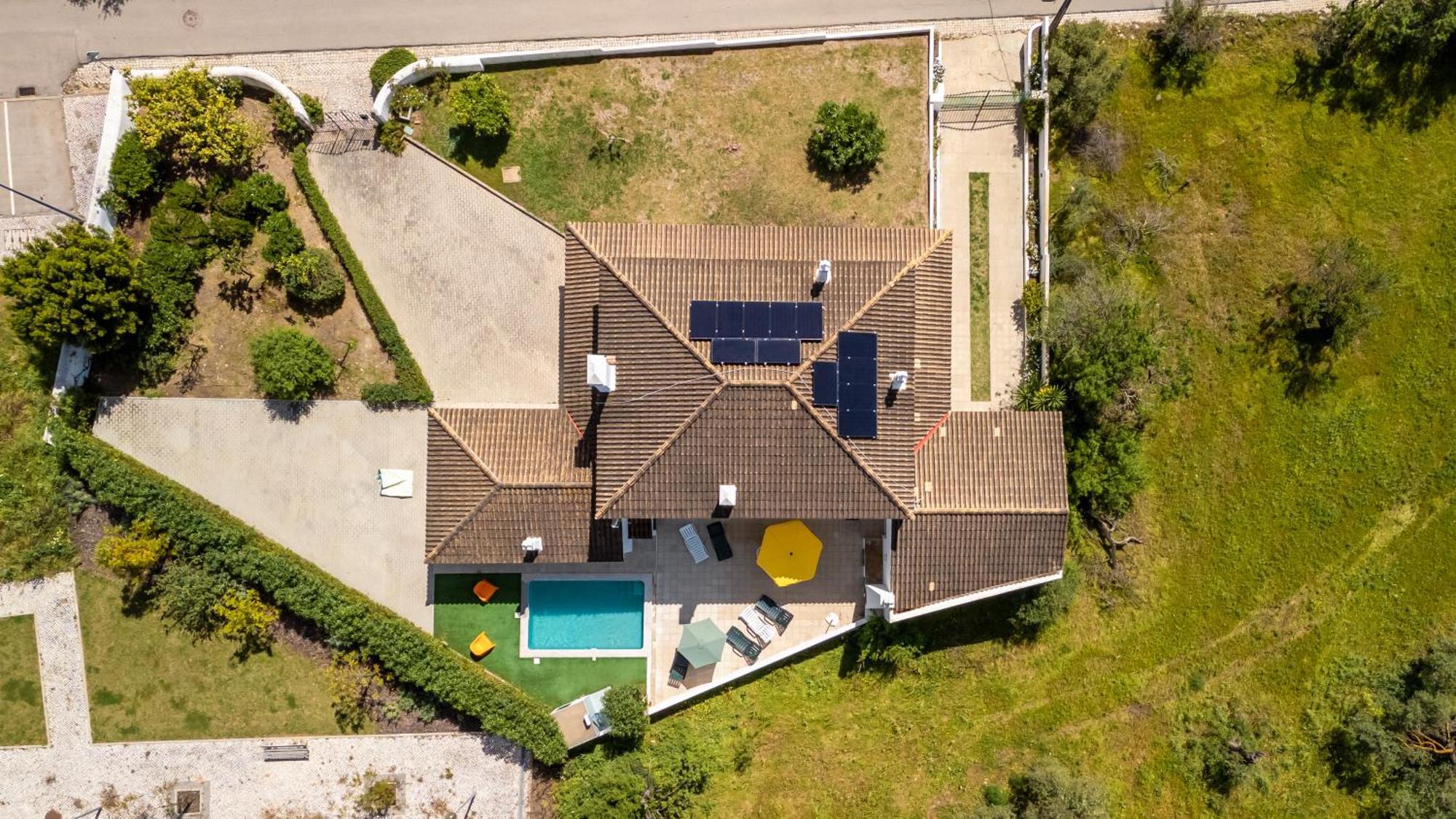 Sunny & Calm 4 Bdr House W/ Pool By Lovelystay Santo Estevao  Exterior foto